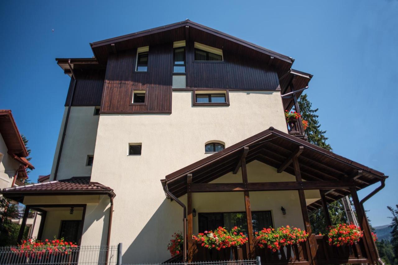 Uphill Residence Sinaia Bagian luar foto