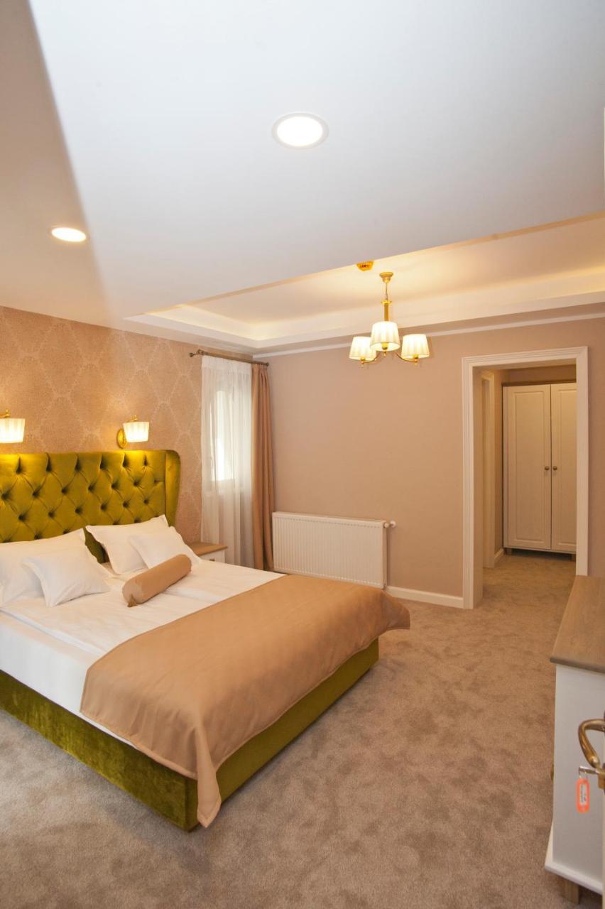 Uphill Residence Sinaia Bagian luar foto
