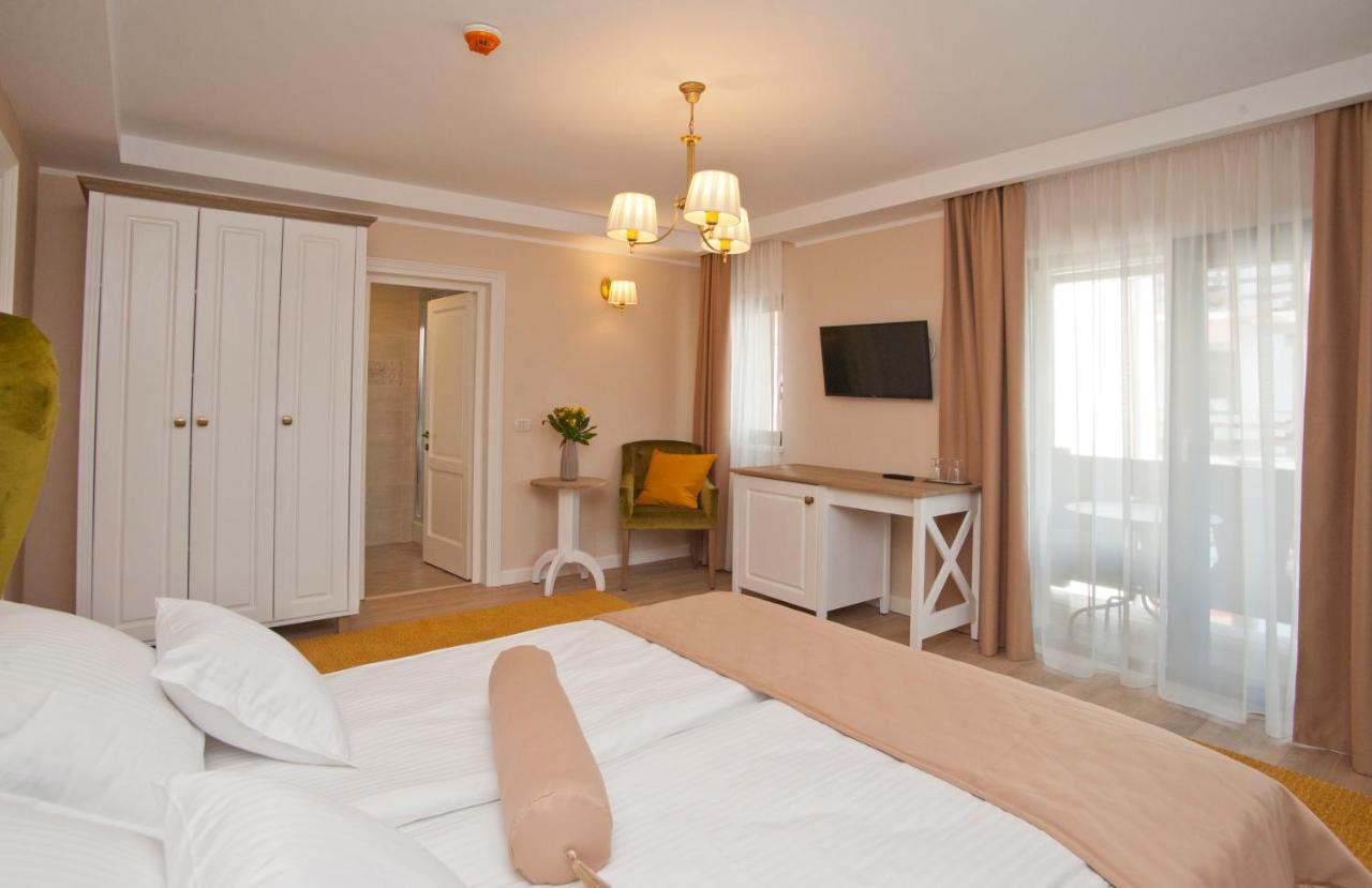 Uphill Residence Sinaia Bagian luar foto