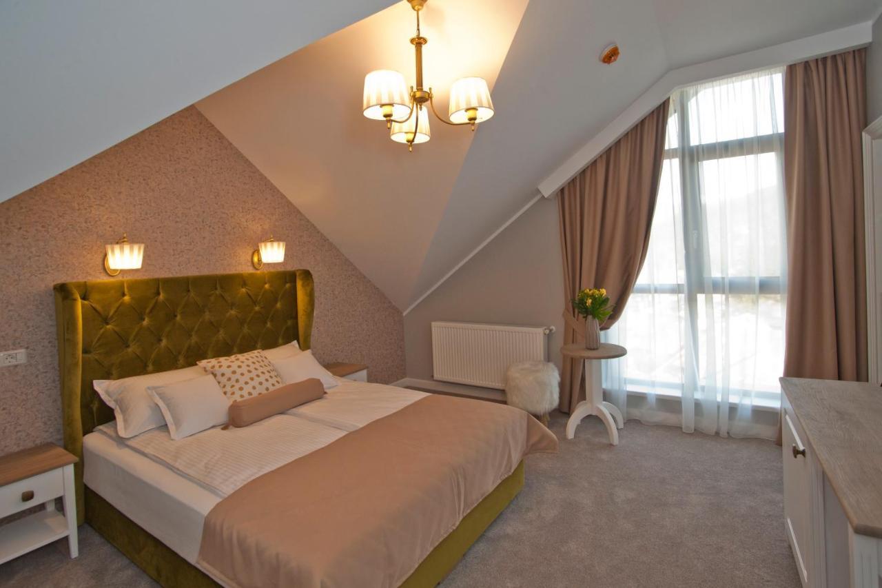 Uphill Residence Sinaia Bagian luar foto
