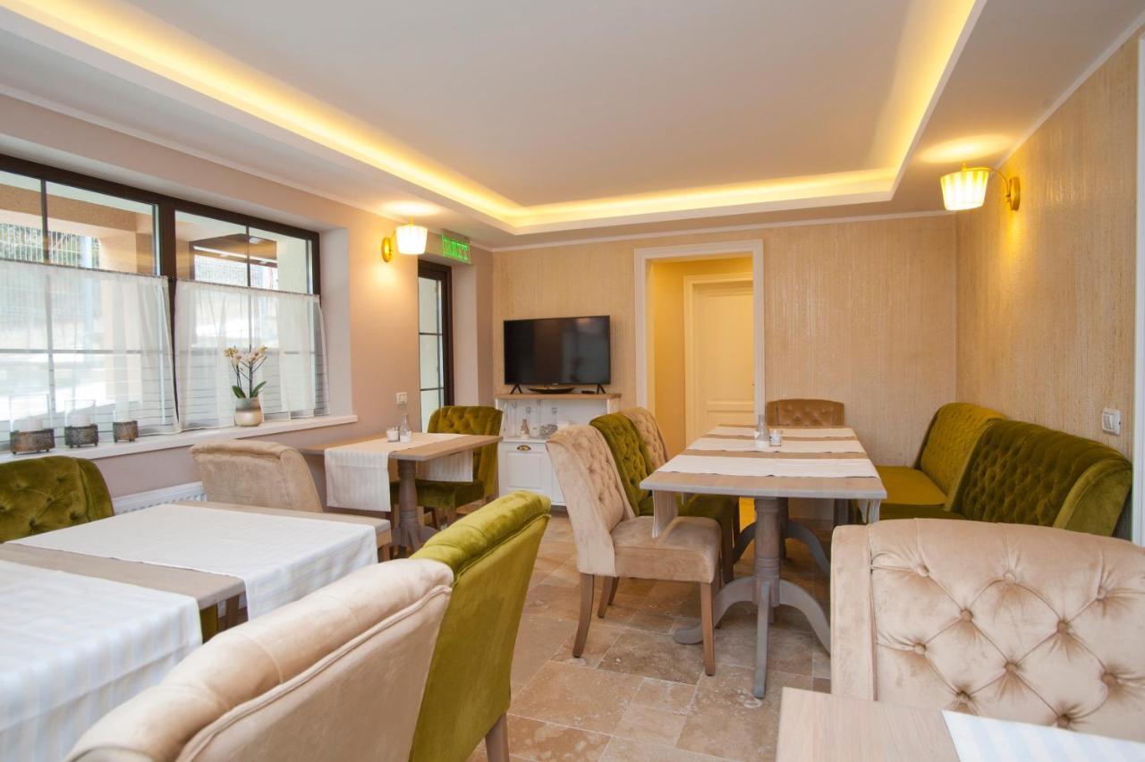 Uphill Residence Sinaia Bagian luar foto