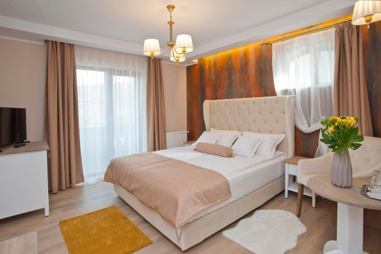 Uphill Residence Sinaia Bagian luar foto