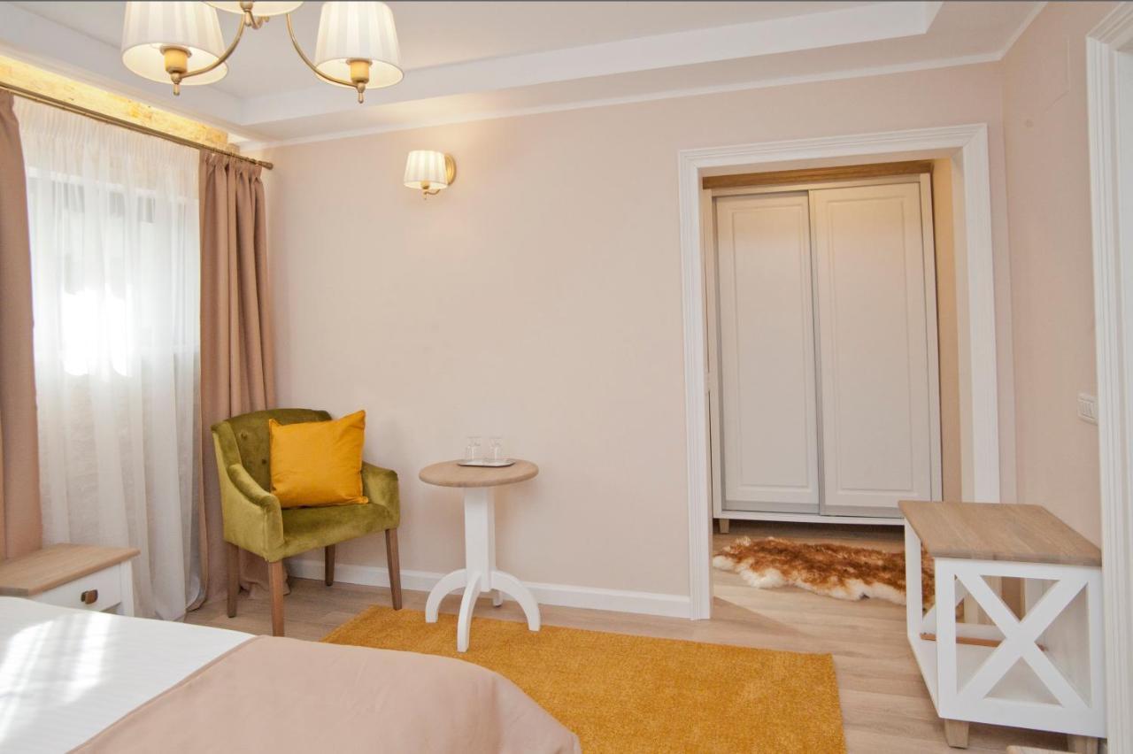 Uphill Residence Sinaia Bagian luar foto