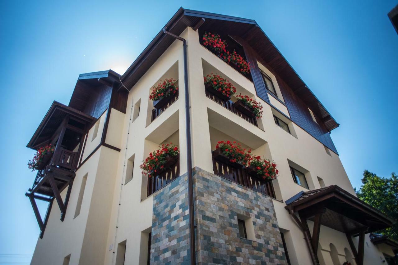 Uphill Residence Sinaia Bagian luar foto